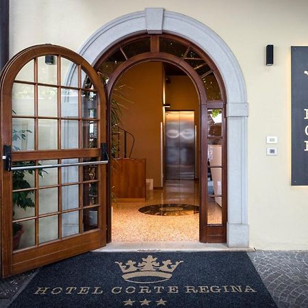 Hotel Corte Regina シルミオーネ エクステリア 写真